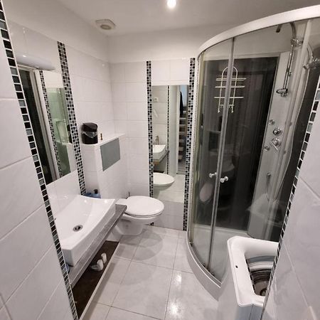 הוילה דראגיניאן T2 Chaleureux Et Fonctionnel Avec Climatisation מראה חיצוני תמונה